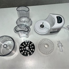 YAMAZEN　山善　YFB-D252　電動大根おろし器　2022年製　ホワイト　すりおろしリンゴ　りんご　林檎　稼働確認済　①の画像