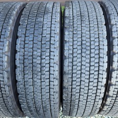 225/80R17.5 123/122L ブリヂストンスタッドレス6本 2022年製造4tトラックレンジャーフォワードファイター他 BRIDGESTONE W900の画像