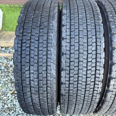 225/80R17.5 123/122L ブリヂストンスタッドレス6本 2022年製造4tトラックレンジャーフォワードファイター他 BRIDGESTONE W900の画像