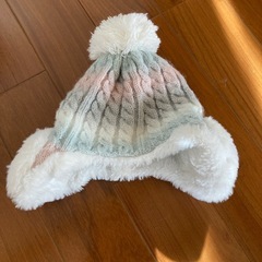 耳あて付きニット帽の画像