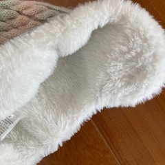 耳あて付きニット帽の画像