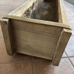 木製植木鉢の画像