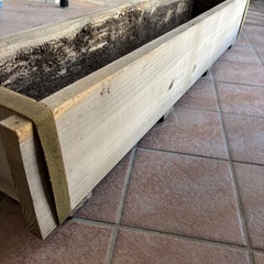 木製植木鉢の画像