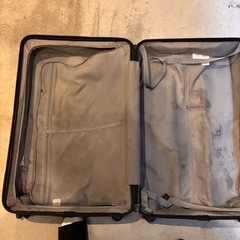 引き取り限定　無印良品　キャリーケース　ネイビー　62L　4輪の画像