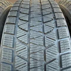 265/60R18 ブリヂストン スタッドレスタイヤ4本 ハイラックス ランドクルーザープラド パジェロ他SUV BLIZZAK DM-V3 溝有 BRIDGESTONEの画像