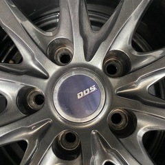 スタッドレスタイヤ4本セット　1シーズンのみ使用の画像