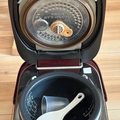 炊飯器の画像