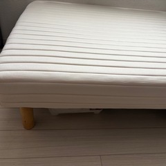 シングルベッドとベッド下ケース×4個の画像