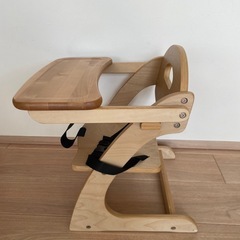 子供用椅子　木製ローチェアの画像