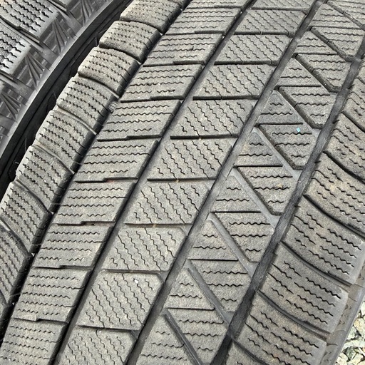225/60R17ブリヂストンBLIZZAK VRX3　スタッドレスタイヤ4本 アルファード ヴェルファイア エスティマほか他  