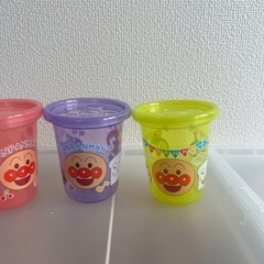 アンパンマンのプラコップ×4×4の画像