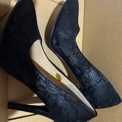 ヒール 黒の画像