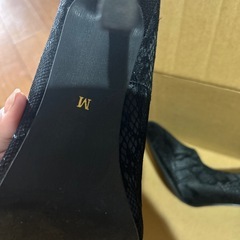 ヒール 黒の画像