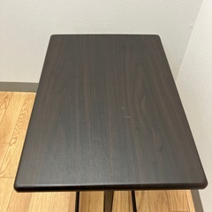 🉐ニトリ　昇降テーブル🉐机　荷物置き　キャスター付　ブラウン　木目　の画像