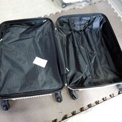 新品 HUNDRED 軽量ソフトキャリーケース 24インチ Mサイズ 63L  MCR-001 ベージュ キャリーバッグ 旅行バッグ 旅行カバン 札幌市 東区 新道東店の画像