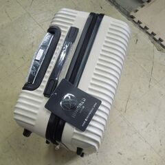 新品 HUNDRED 軽量ソフトキャリーケース 24インチ Mサイズ 63L  MCR-001 ベージュ キャリーバッグ 旅行バッグ 旅行カバン 札幌市 東区 新道東店の画像