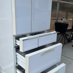 シャープ SHARP プラズマクラスター搭載冷蔵庫 (601L・フレンチドア） 6ドア クリスタルホワイト SJ-GF60Y-W ガラスドアの画像