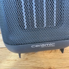 DeLonghi デロンギ ファンヒーター　セラミックヒーター　コンパクト　小型の画像