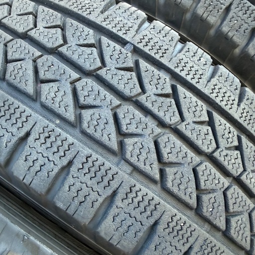 195/80R15 107/105ブリヂストン BLIZZAK VL1　スタッドレスタイヤ4本ハイエースキャラバン