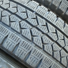 195/80R15 107/105ブリヂストン BLIZZAK VL1　スタッドレスタイヤ4本ハイエースキャラバンの画像