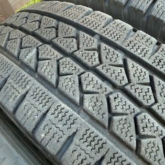 195/80R15 107/105ブリヂストン BLIZZAK VL1　スタッドレスタイヤ4本ハイエースキャラバンの画像