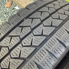 195/80R15 107/105ブリヂストン BLIZZAK VL1　スタッドレスタイヤ4本ハイエースキャラバンの画像