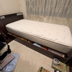 シングルベッド引き出し付き　配送と設置は対応可能ですの画像