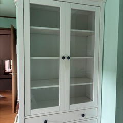 IKEAし食器棚の画像