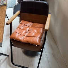 回転イスの画像