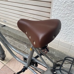 20インチ  グレー　カゴ付き自転車　ミニベロ　グレーの画像