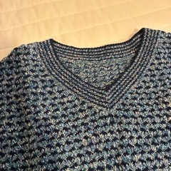 美品　Vネック デザインコットンニット　の画像