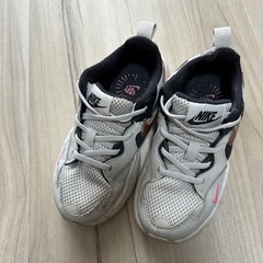 スニーカー　2足セットの画像