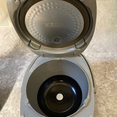 2009年製タイガ-炊飯器3合炊きの画像