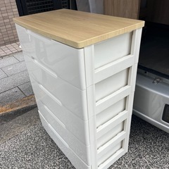 衣装ケースの画像