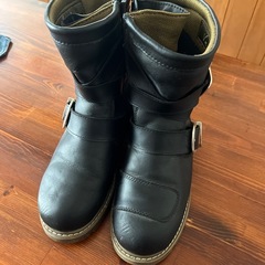 ブーツ25センチ
の画像
