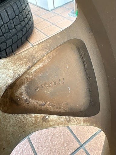 バリ溝冬タイヤ！！2024年式スタッドレスタイヤ　195/65R15 ウインターマックス02  