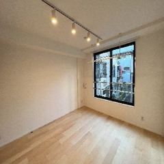 初期費用なんと17万円！！ 丸の内線西新宿駅まで徒歩3分♪ さらに家賃1ヶ月月無料！！ 築浅デザイナーズマンション♪ バストイレ別、独立洗面台、２口コンロなど人気の設備★ （次回更新予定日11月24日） - 賃貸（マンション/一戸建て）