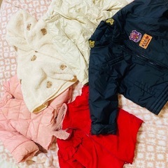 【受け渡し予定者決定】80 女の子　女児服　ジャケット・ポンチョ　冬服　ディズニーの画像