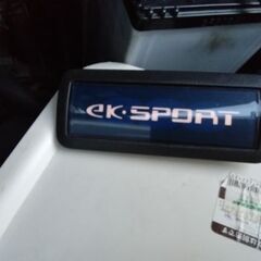 W81 EKスポーツ。イルミネーションプレートの画像