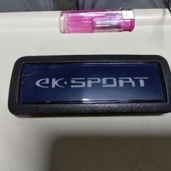 W81 EKスポーツ。イルミネーションプレートの画像