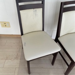 ダイニングチェア２脚の画像