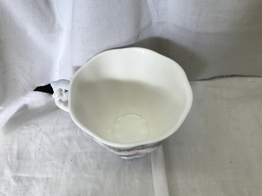 ⭐︎ドリーム2号館⭐︎ ジモティー割引   ブランブリーヘッジ Winterカップ＆ソーサー プレートセット ＊箱なし