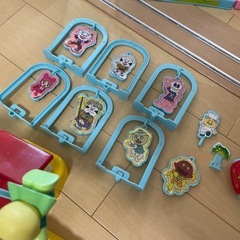 【廃盤品】アンパンマン　はしれ！つなげてくねくねロードの画像