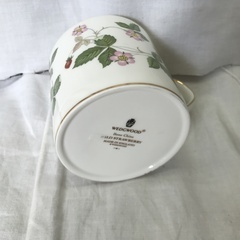 ⭐︎ドリーム2号館⭐︎⭐️ジモティー割引⭐️ ウェッジウッド ワイルドストロベリー マグカップ ＊箱なしの画像