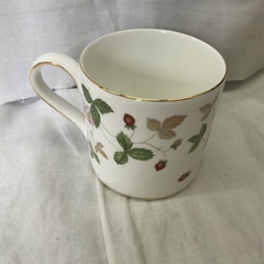 ⭐︎ドリーム2号館⭐︎⭐️ジモティー割引⭐️ ウェッジウッド ワイルドストロベリー マグカップ ＊箱なしの画像