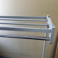 ハンガーラックの画像