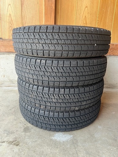 組み換え込みスタッドレスタイヤ145/80R13 75Q ブリヂストンVRX2 