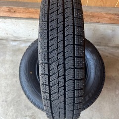 組み換え込みスタッドレスタイヤ145/80R13 75Q ブリヂストンVRX2 の画像