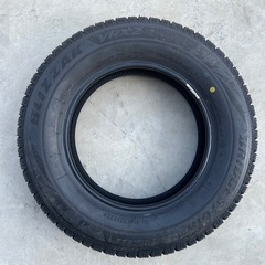組み換え込みスタッドレスタイヤ145/80R13 75Q ブリヂストンVRX2 の画像