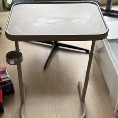 カップホルダー付きデスク(1人用)の画像